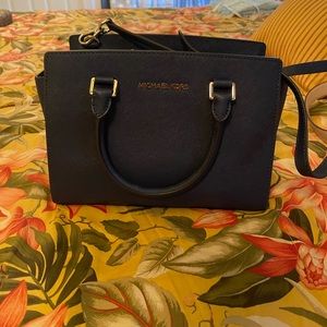 Michael Kors medium satchel - like new